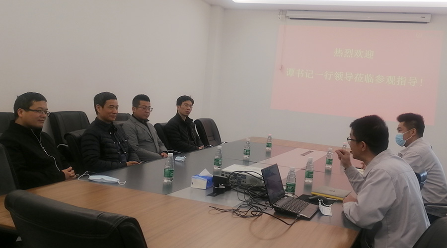 鶴山紀委譚書記一行領導蒞臨金環電器參觀指導